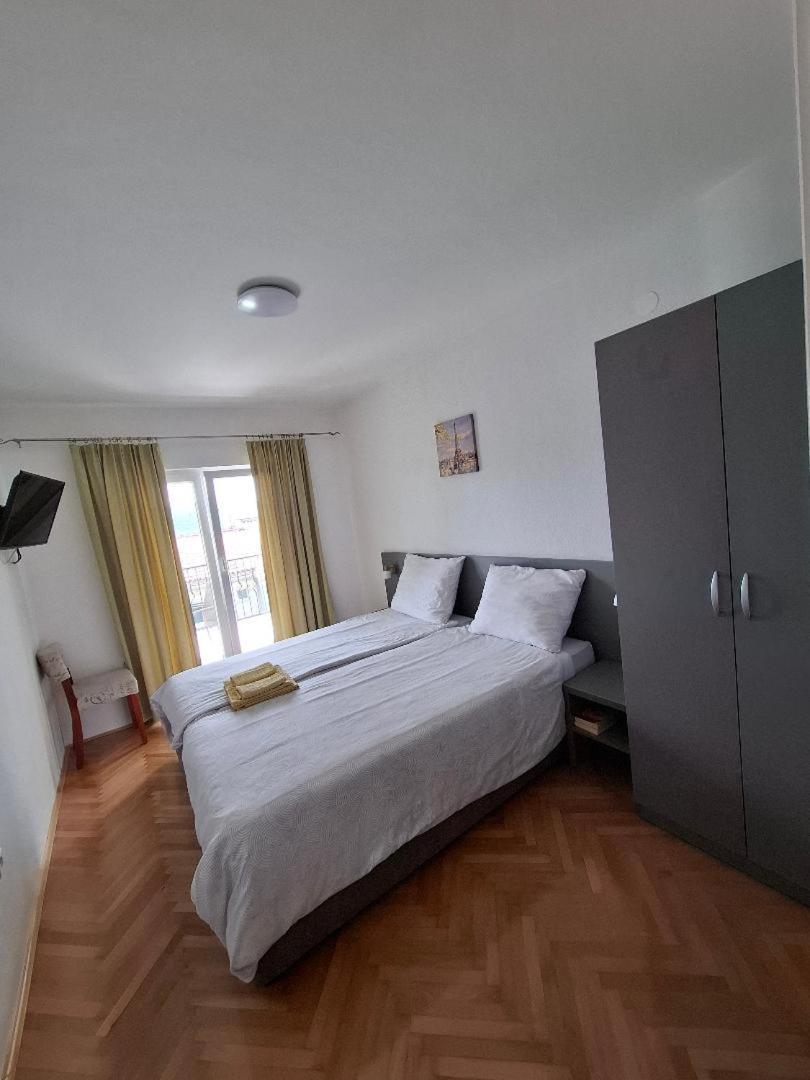 Apartments & Rooms Leon เนอุม ภายนอก รูปภาพ